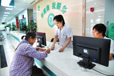 家庭醫(yī)生在身邊，親情服務(wù)更暖心